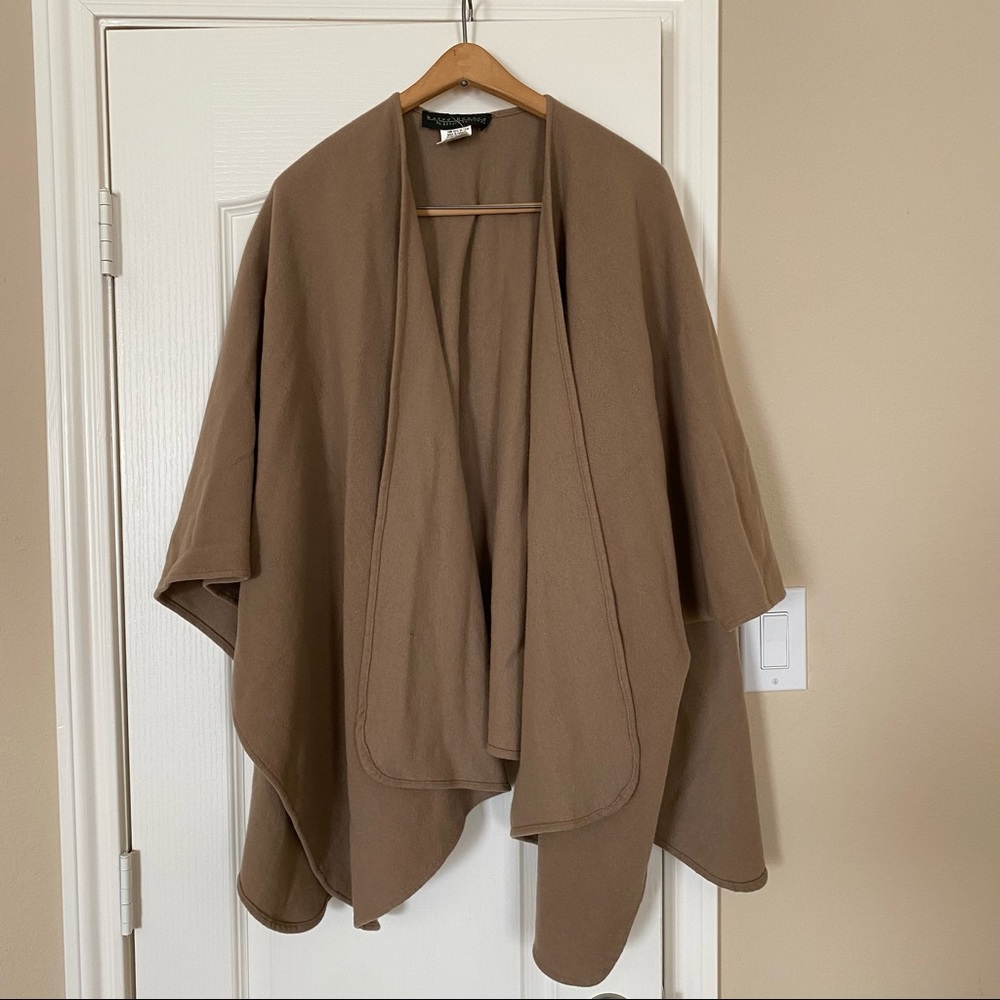 Harvé Bernard Cream wool shawl